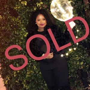 Black faux fur coat 🖤